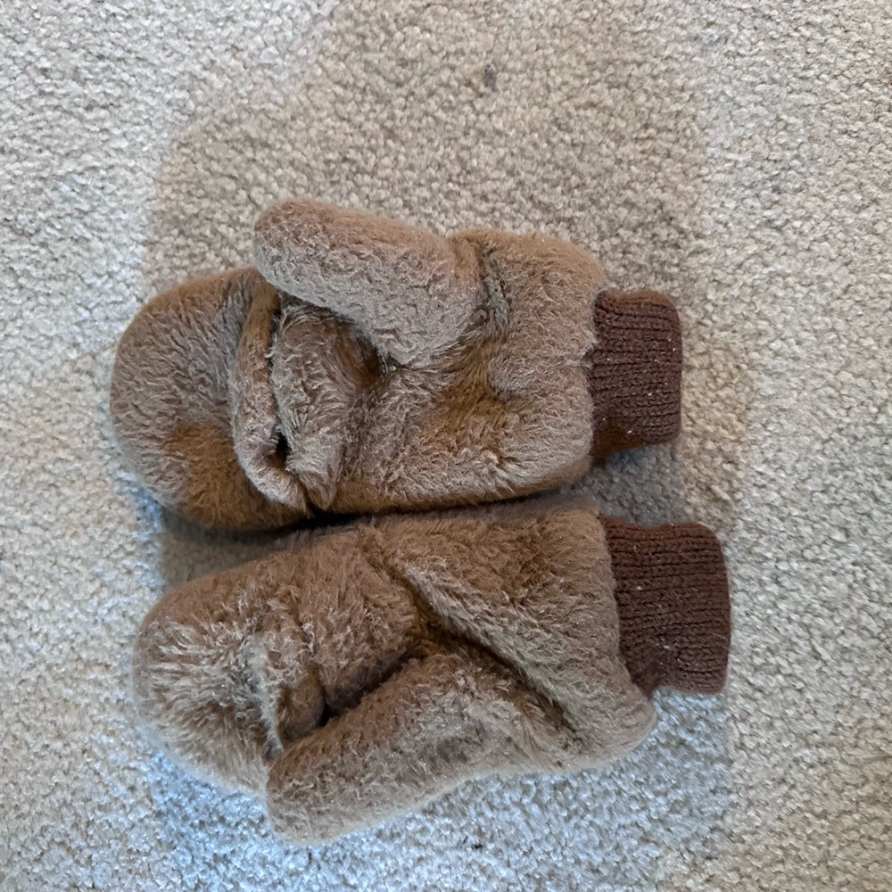 Cozy Brown Fleece Mittens